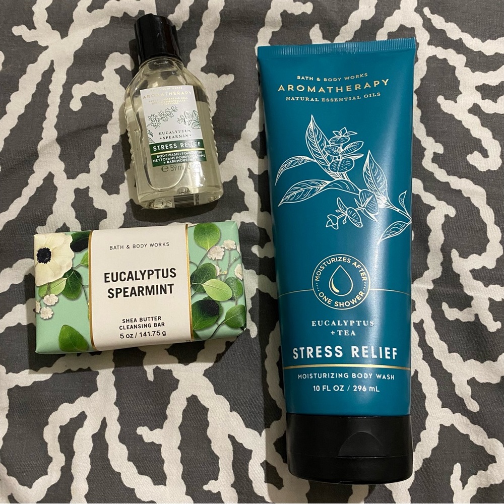 🆕 Aromatherapy stress relief bath and body works set